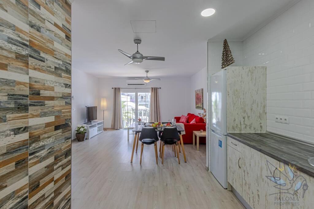Benalroma Spacious Apartment 50 Mt From The Beach بينالماذينا المظهر الخارجي الصورة